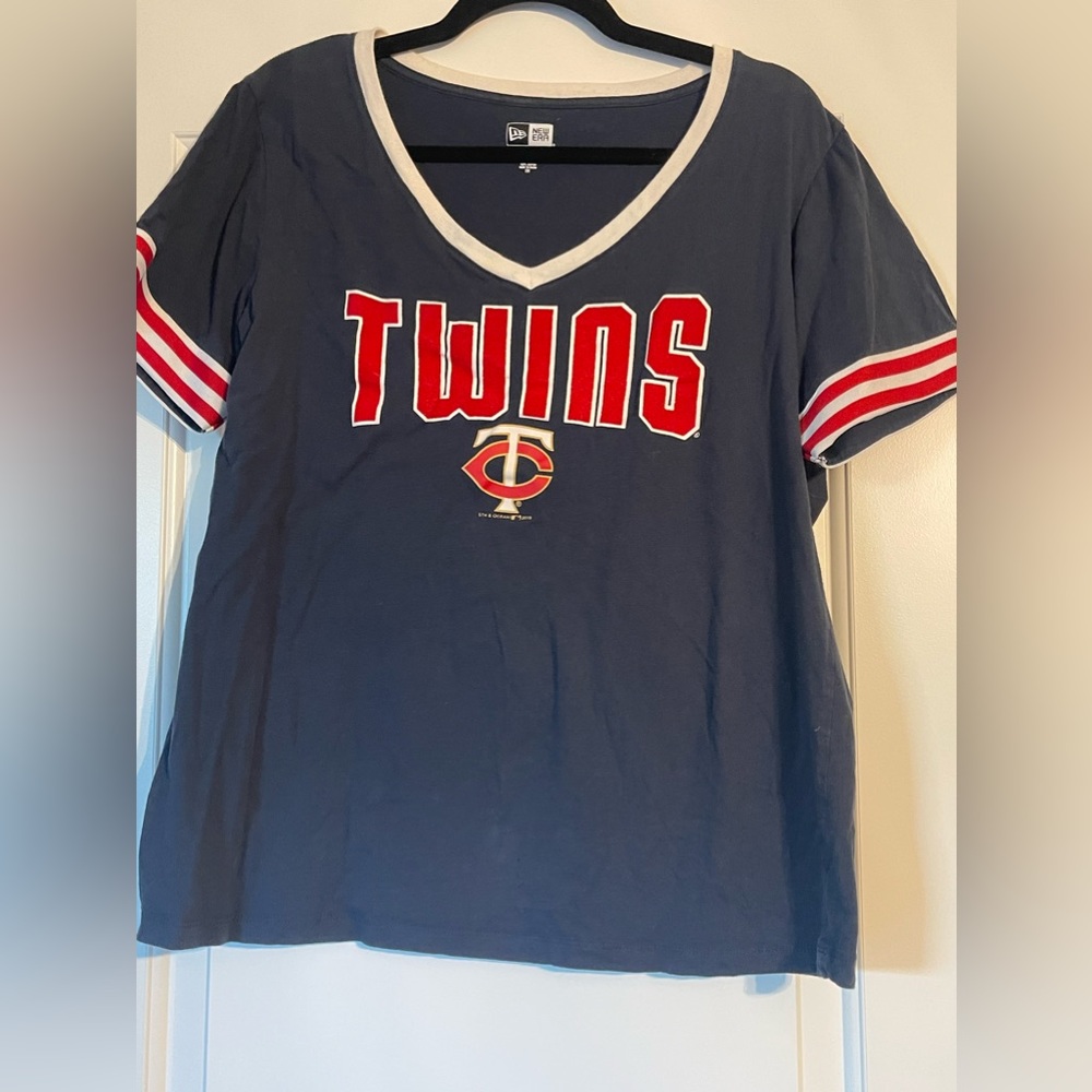 Minnesota Twins shirt with red velvet letter